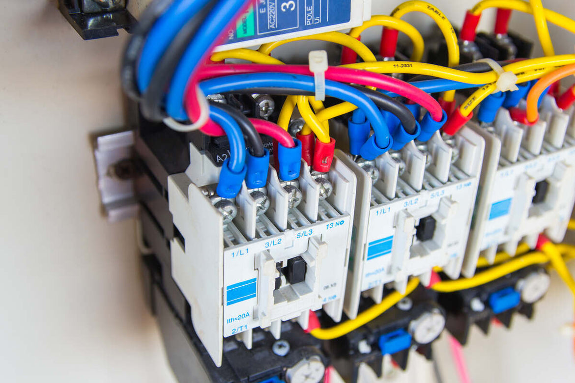RCCB vs RCBO: ghid util al dispozitivelor diferențiale pentru instalații electrice - Alternativo.RO