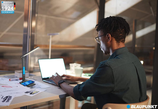 Lampa de birou LED, dimabila, cu incarcator wireless, 6W, 420Lm, Alb, Blaupunkt BLBW6PRO