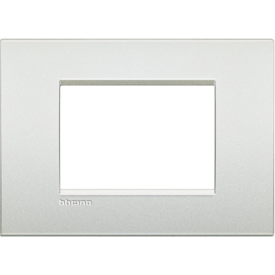 Rama ornament, 3 module, finisaj Alb perlat, Living Light Air LNC4803PR