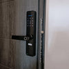 Yala inteligenta pentru usi de apartament si case (metalice sau lemn), WiFi integrat TTLock