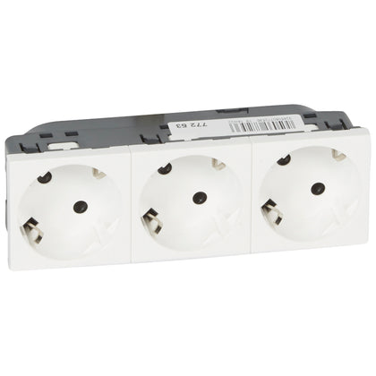 Priza tripla, 6 module, 2P+T, 16A, orientare 45°, cu protectie copii, alb, Mosaic 077253, , alternativo.ro