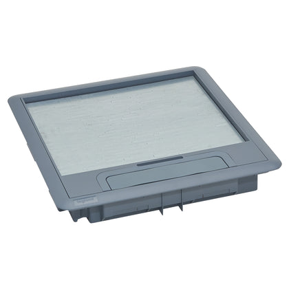 Capac cu rama pentru doza de pardoseala standard, 16/24 module, Gri, Legrand 088002, alternativo.ro