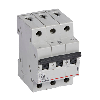 Intrerupator automat RX³, tripolar, 6A, curba C, 4.5kA, 3 module, Legrand 419705, alternativo.ro