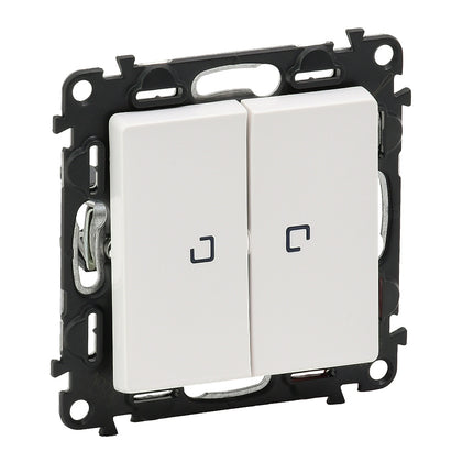 Intrerupator cap-scara dublu, cu lumina de control, 10A, alb, Valena Life 752109, , alternativo.ro