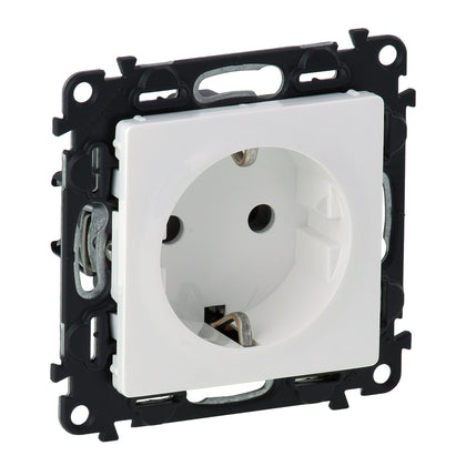Priza simpla schuko, 2P+T, 16A, alb, Valena Life 753125, , alternativo.ro