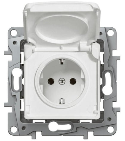 Priza simpla, cu contact de protectie 2P+T, 16A, cu capac, IP44, alb, Niloe 764531, , alternativo.ro