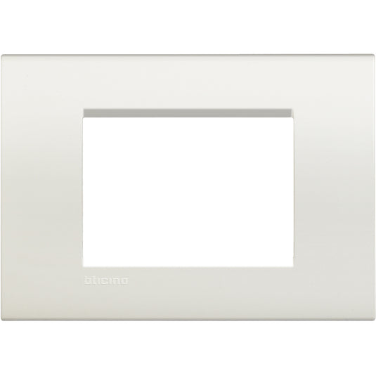 Rama ornament, 3 module, finisaj Alb, Living Light LNA4803BI